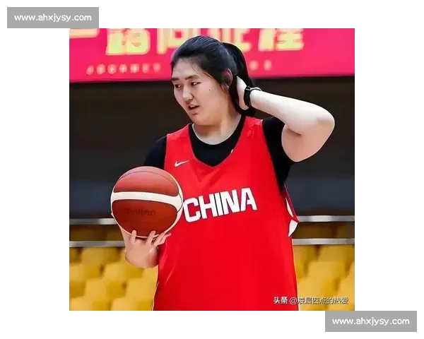 央视直击女篮中日对决：张子宇内线无解，宫鲁鸣战术显神威