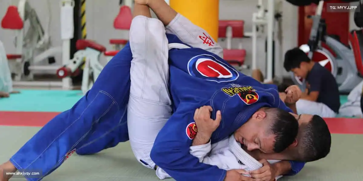 三亿体育🏀用热血点燃赛场，用拼搏定义青春！